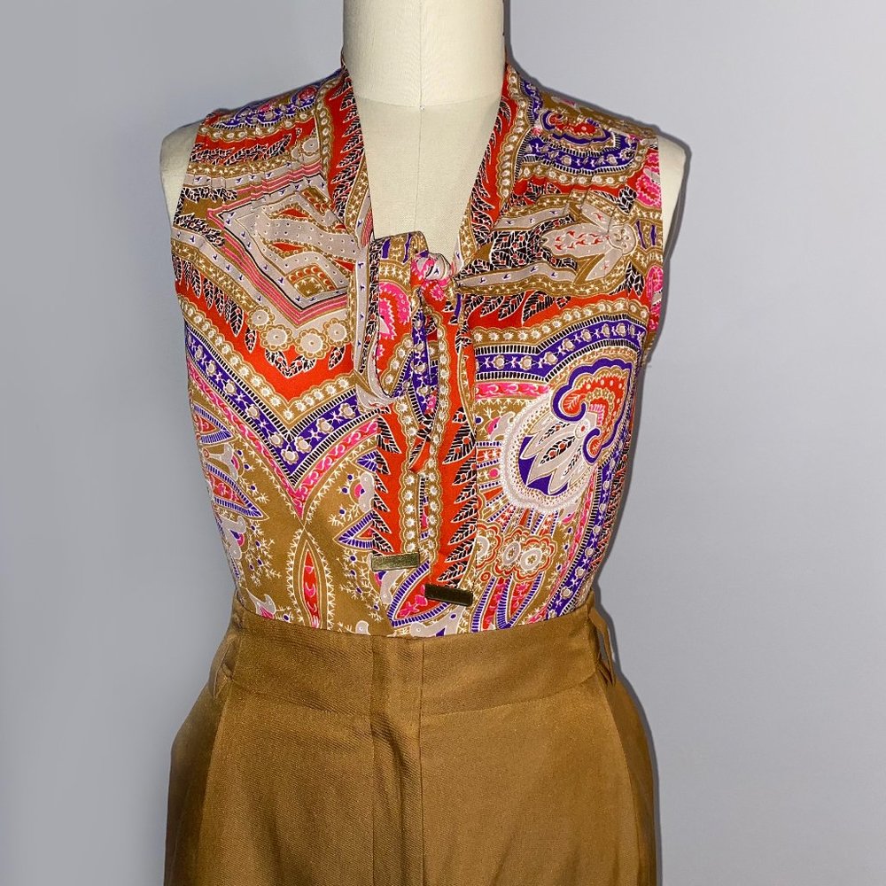 Retro Paisley Pussy Bow Sleeveless Blouse